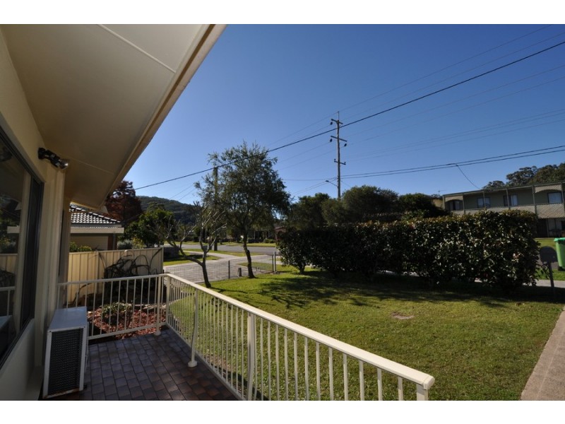 36 Day Street, Wyoming NSW 2250