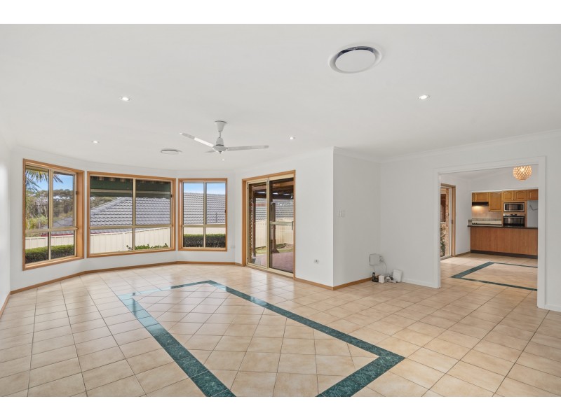 61 Bomaderry Crescent, Glenning Valley NSW 2261