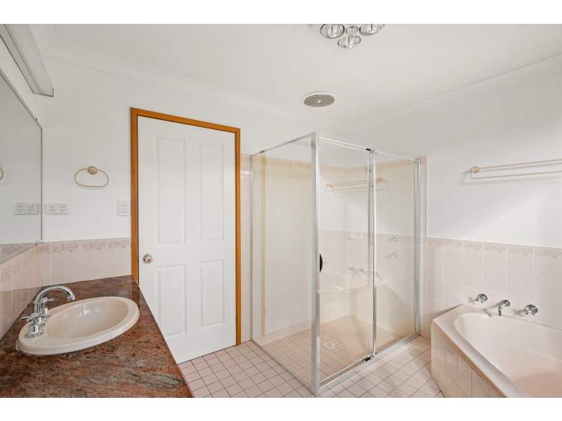 61 Bomaderry Crescent, Glenning Valley NSW 2261