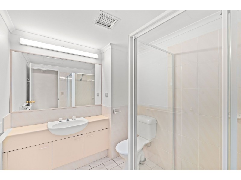 41/91-95 John Whiteway Drive, Gosford NSW 2250
