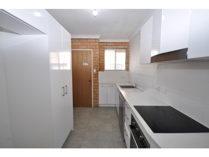 2/14 Pemell Street, Wyoming NSW 2250