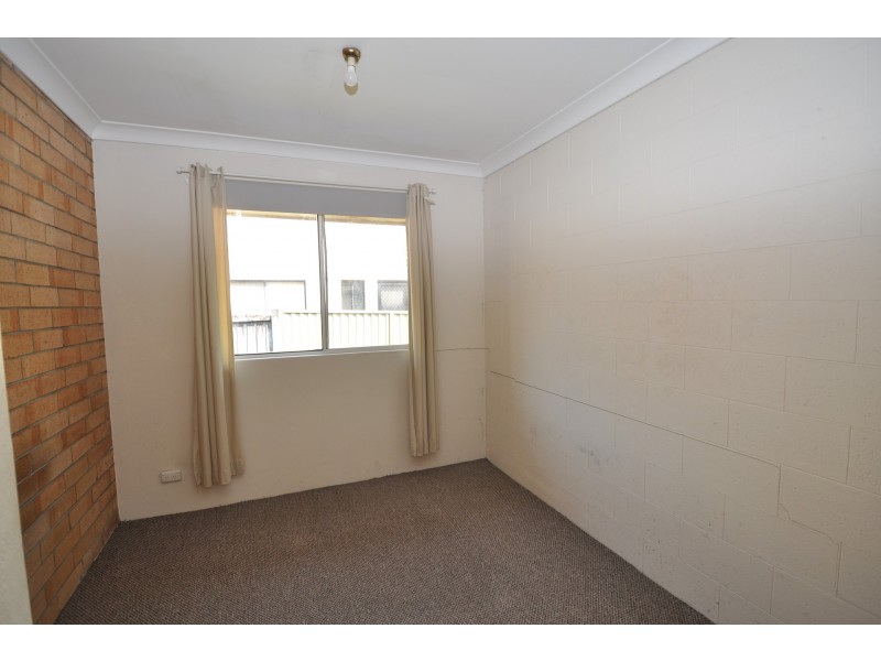 2/14 Pemell Street, Wyoming NSW 2250