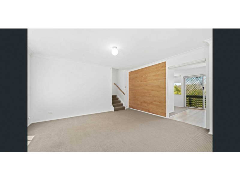 59 Crawford Crescent, Wyoming NSW 2250