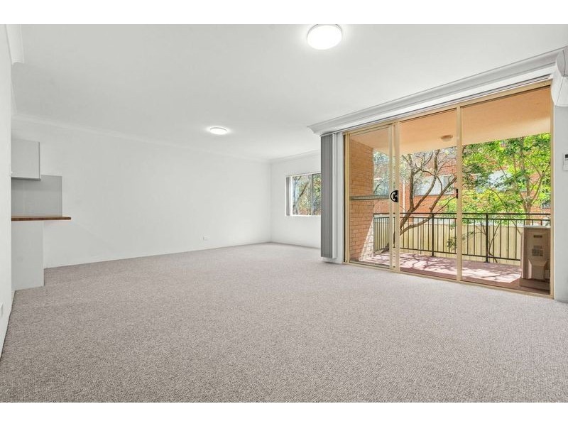2/170-172 Gertrude Street, Gosford NSW 2250