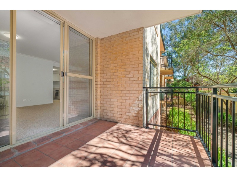 2/170-172 Gertrude Street, Gosford NSW 2250