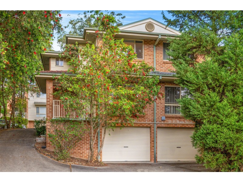 2/53 Beane Street, Gosford NSW 2250