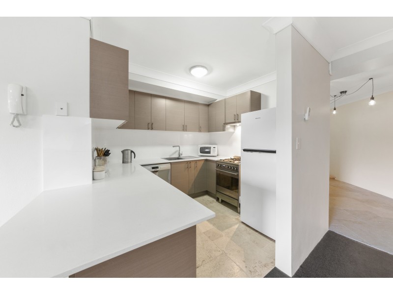 11/2-4 Mulkarra Avenue, Gosford NSW 2250