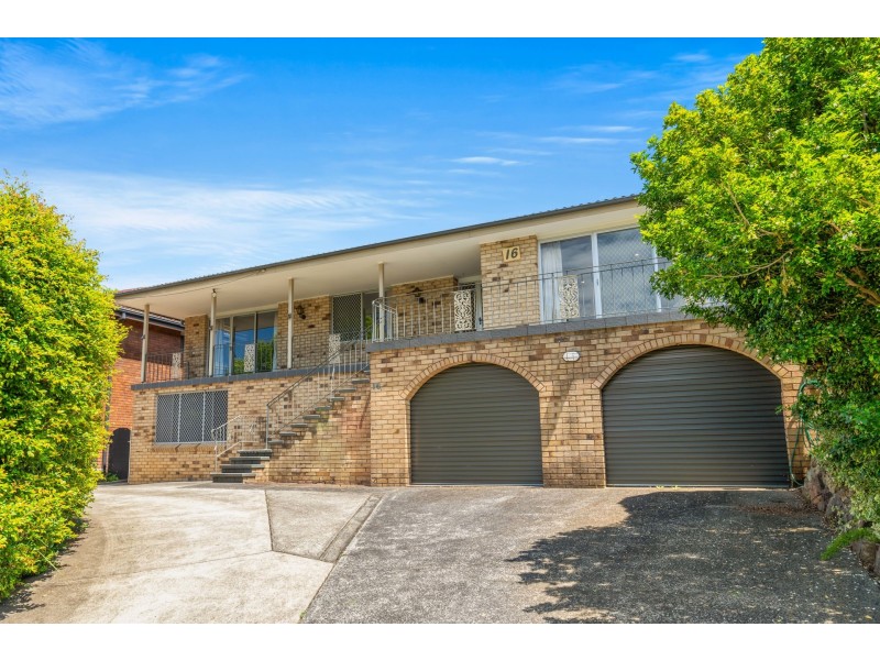 16 Small Street, Wyoming NSW 2250