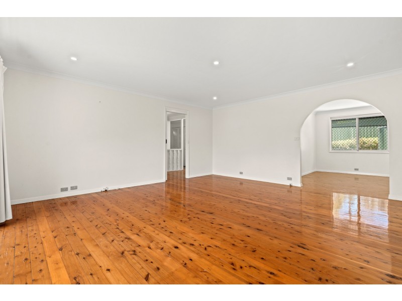 16 Small Street, Wyoming NSW 2250