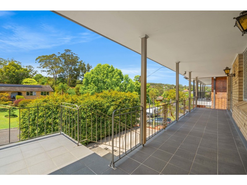 16 Small Street, Wyoming NSW 2250