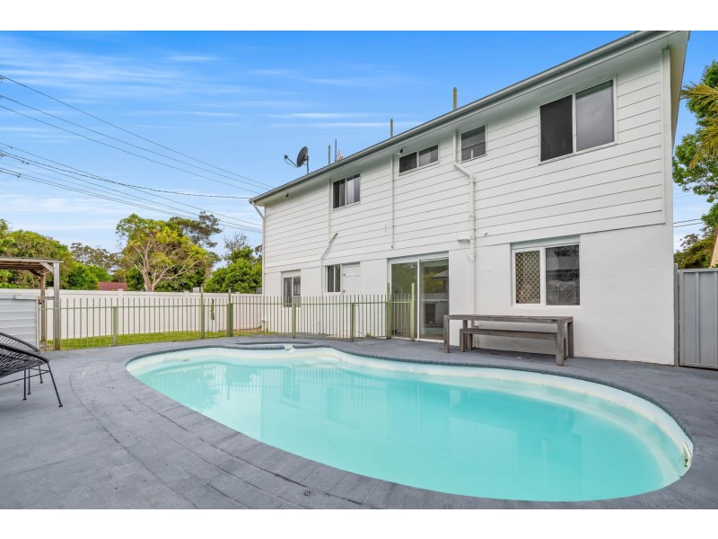 16 Chetwynd Avenue, Berkeley Vale NSW 2261