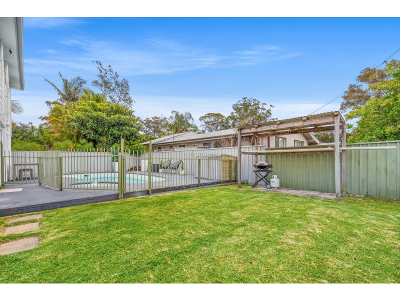 16 Chetwynd Avenue, Berkeley Vale NSW 2261