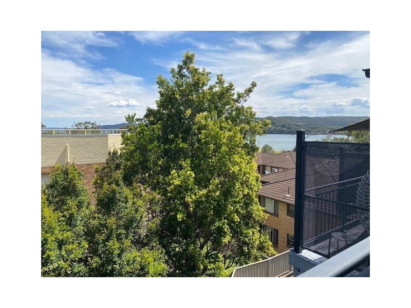 3/7 Broadview Avenue, Gosford NSW 2250