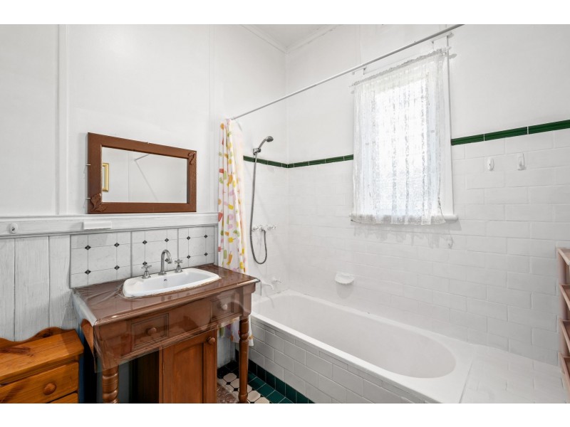 201 Gertrude Street, North Gosford NSW 2250