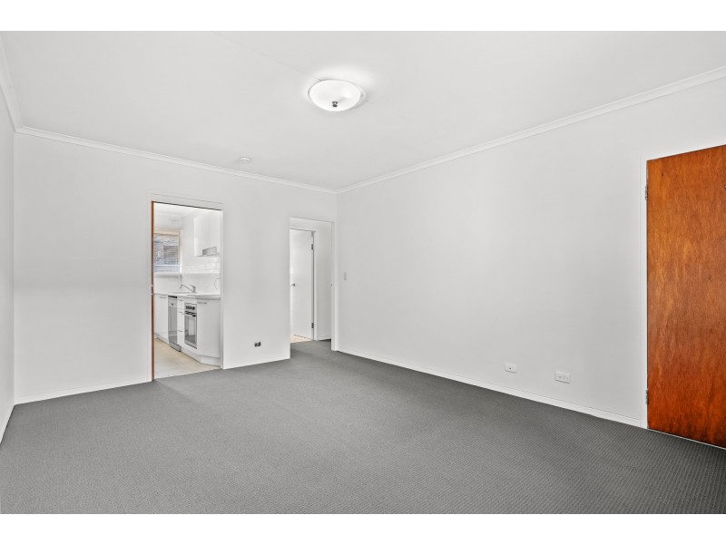 1/16 Pemell Street, Wyoming NSW 2250