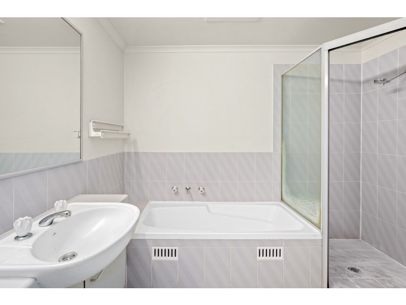 43/91-95 John Whiteway Drive, Gosford NSW 2250