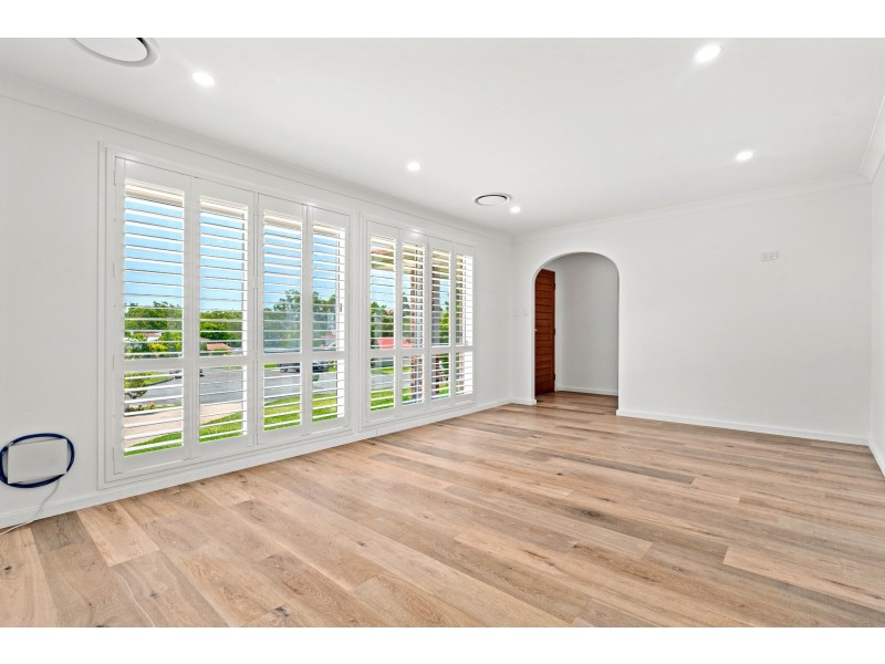 27 Greenlee Street, Green Point NSW 2251
