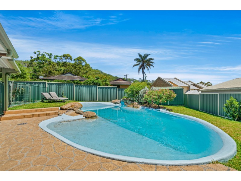 27 Greenlee Street, Green Point NSW 2251