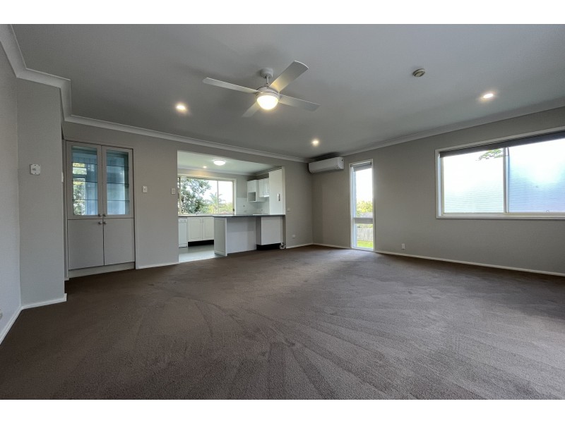 218 Brisbane Water Drive, Point Clare NSW 2250