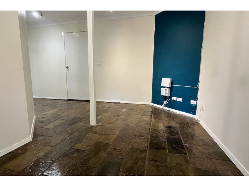 218 Brisbane Water Drive, Point Clare NSW 2250