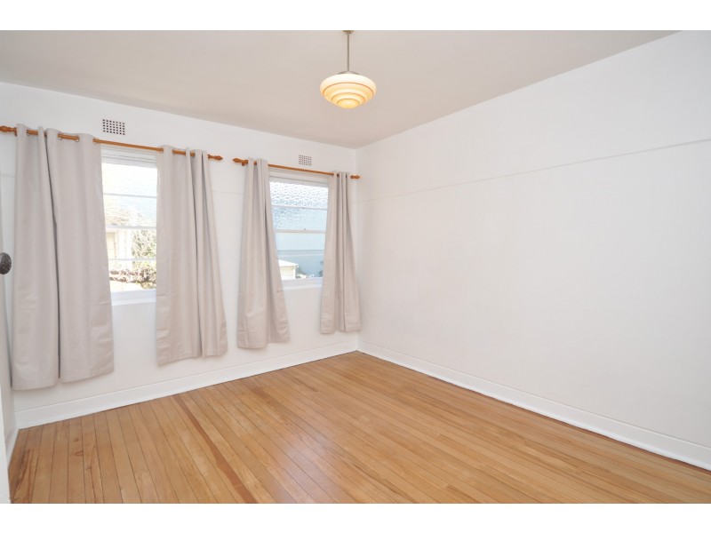 2/4 York Street, Point Frederick NSW 2250
