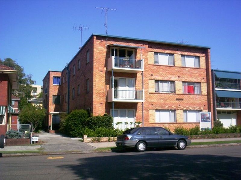 12/27 Masons Parade, Point Frederick NSW 2250