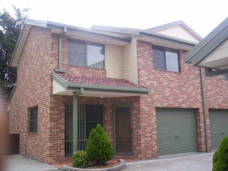 8/3 Henry Kendall Street, West Gosford NSW 2250