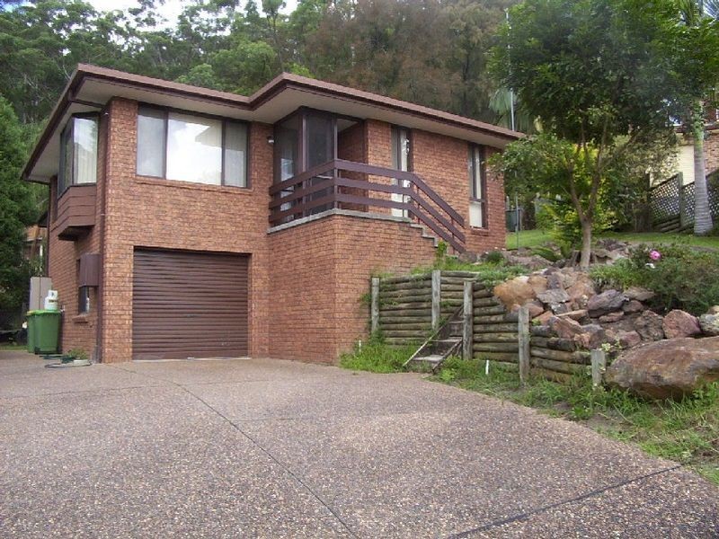 7 Drumalbyn Close, Wyoming NSW 2250