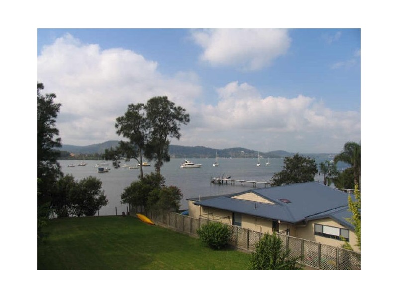 Point Frederick NSW 2250