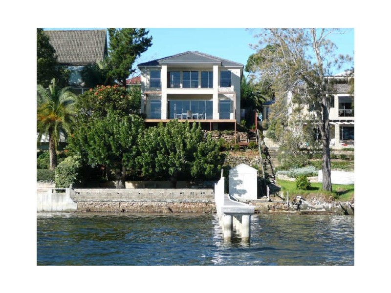 Point Frederick NSW 2250