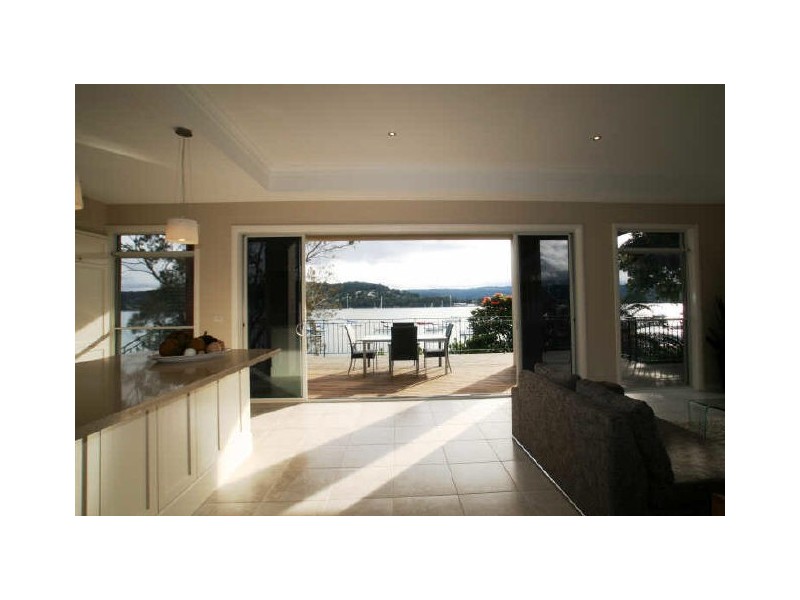 Point Frederick NSW 2250