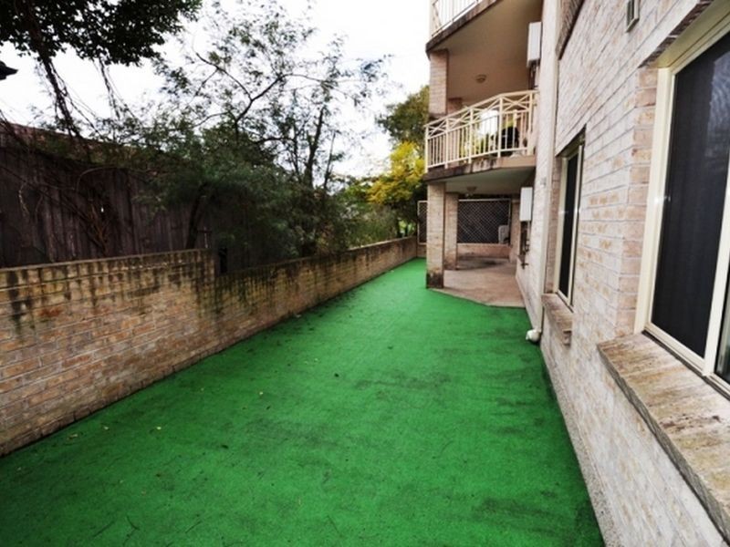 10/35 Central Coast Highway, Gosford NSW 2250