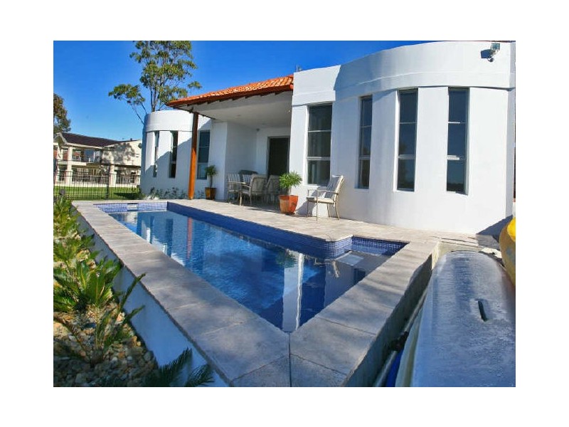 Point Frederick NSW 2250