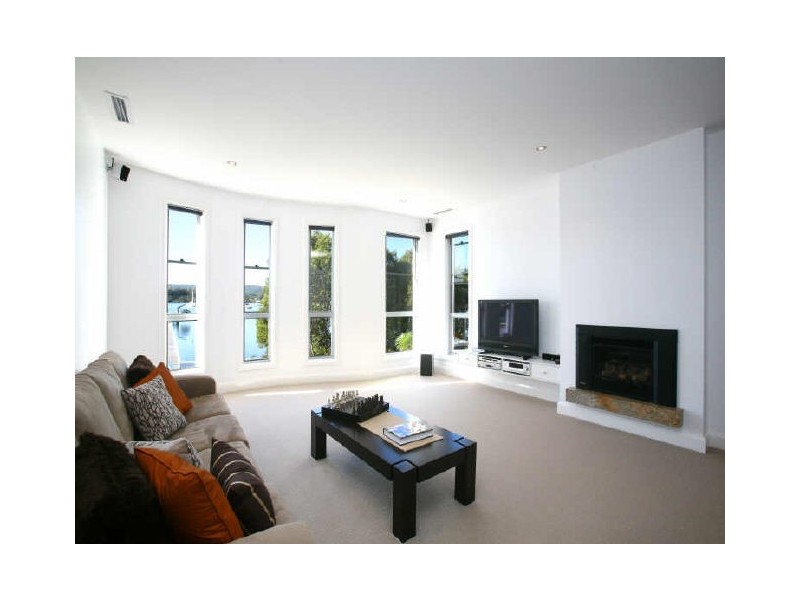 Point Frederick NSW 2250