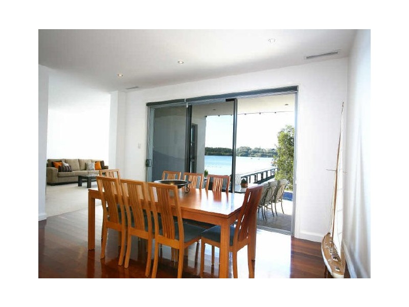 Point Frederick NSW 2250