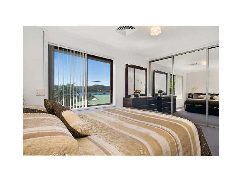 Point Frederick NSW 2250