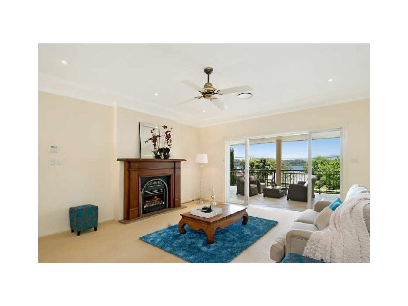 Point Frederick NSW 2250