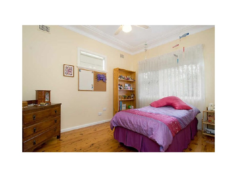 Point Frederick NSW 2250