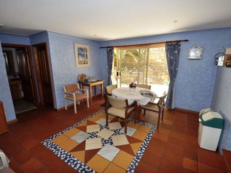 16 Roselands Avenue, Wyoming NSW 2250