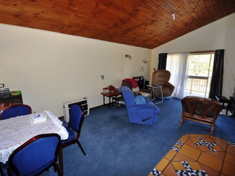 16 Roselands Avenue, Wyoming NSW 2250