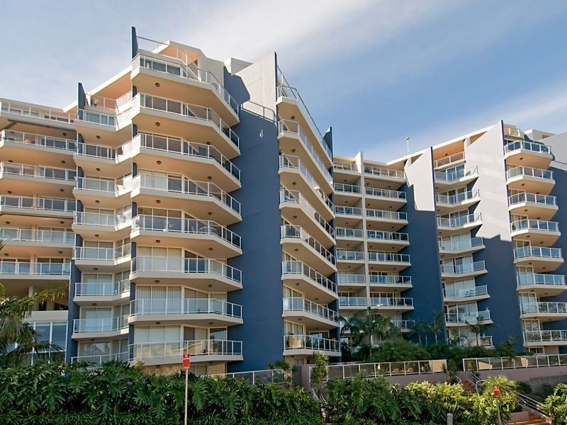 701/97-99 John Whiteway Drive, Gosford NSW 2250