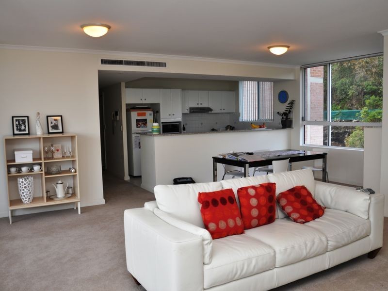 701/97-99 John Whiteway Drive, Gosford NSW 2250