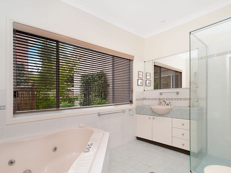 11 Harrison Street, Point Frederick NSW 2250