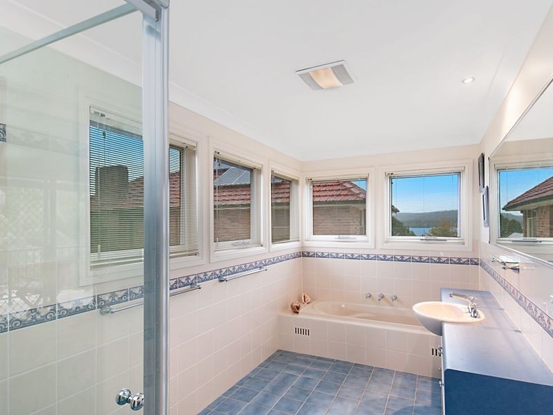 11 Harrison Street, Point Frederick NSW 2250