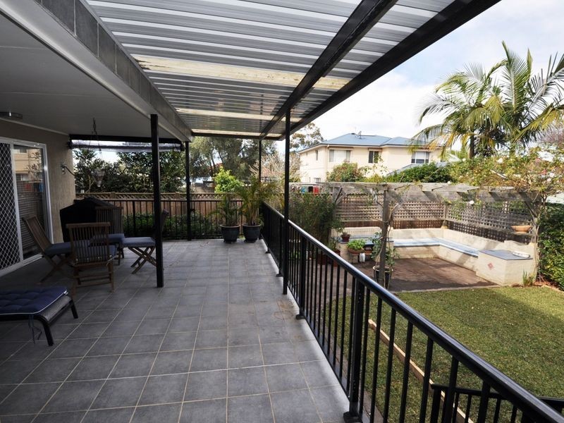 11 Harrison Street, Point Frederick NSW 2250