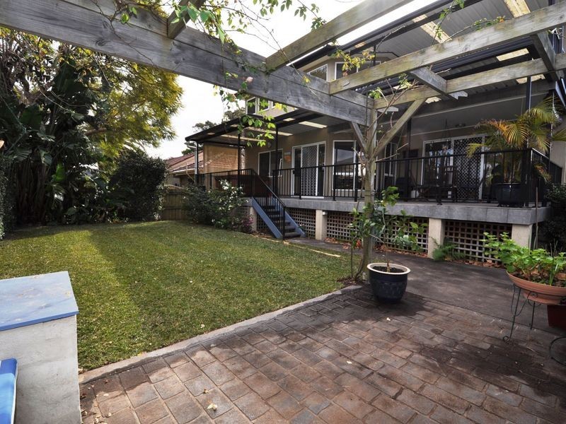 11 Harrison Street, Point Frederick NSW 2250