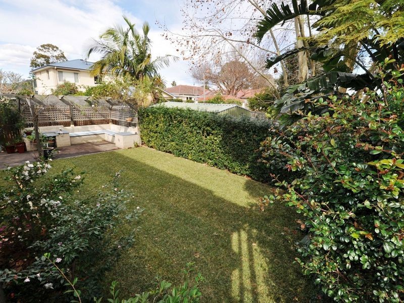 11 Harrison Street, Point Frederick NSW 2250