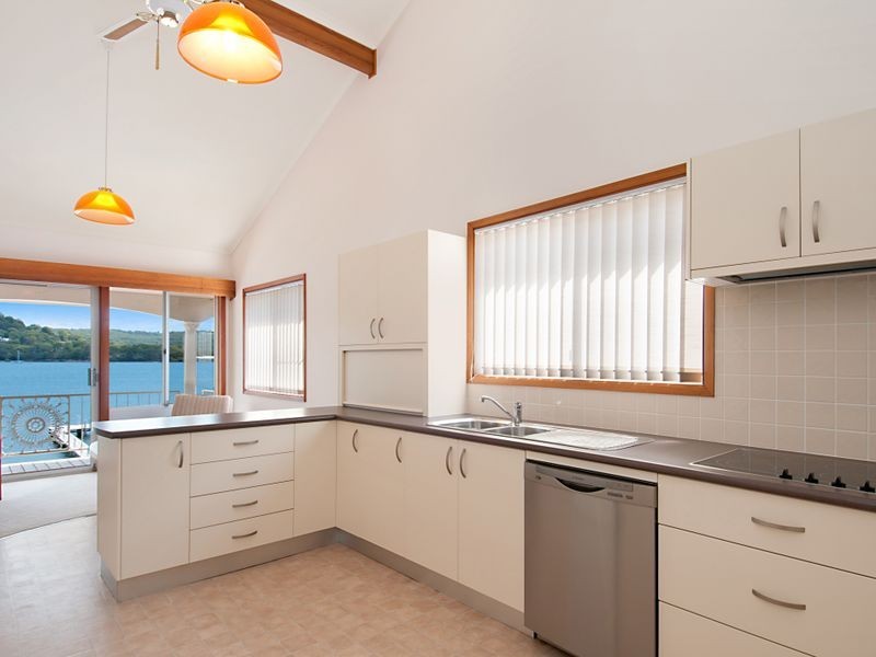 Point Frederick NSW 2250