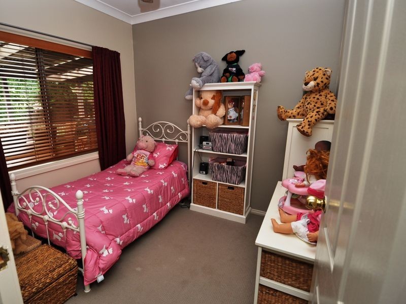 37 Henry Parry Drive, East Gosford NSW 2250