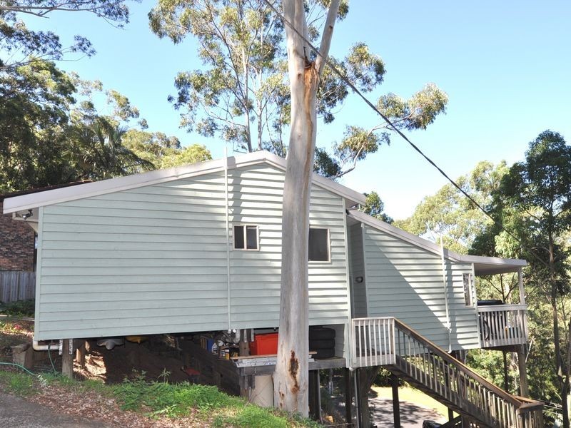 27 Oakglen Road, North Gosford NSW 2250